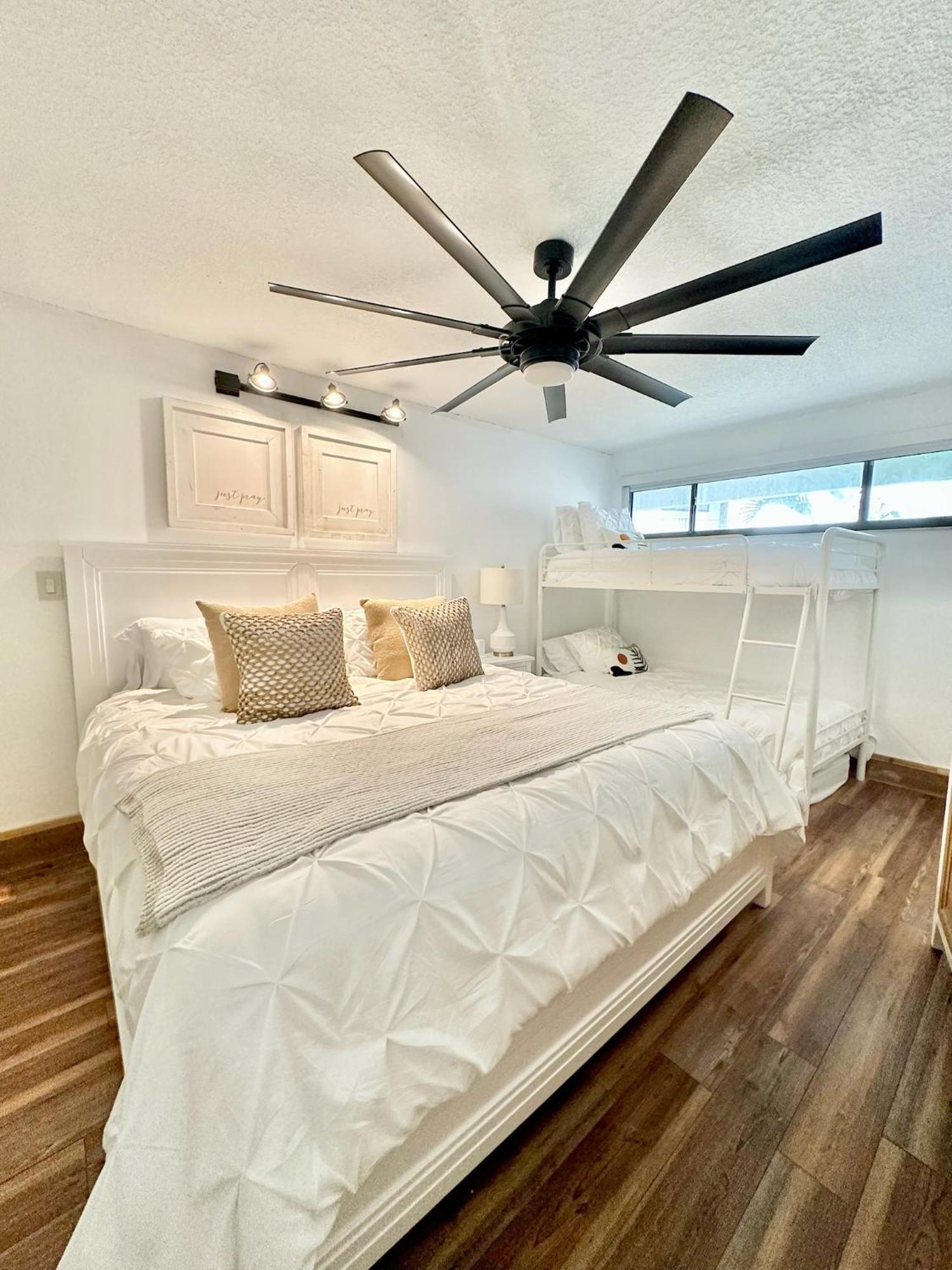 Tower 2 Master Suites, 2 Kings Beds, Marina คีย์ลาร์โก ภายนอก รูปภาพ