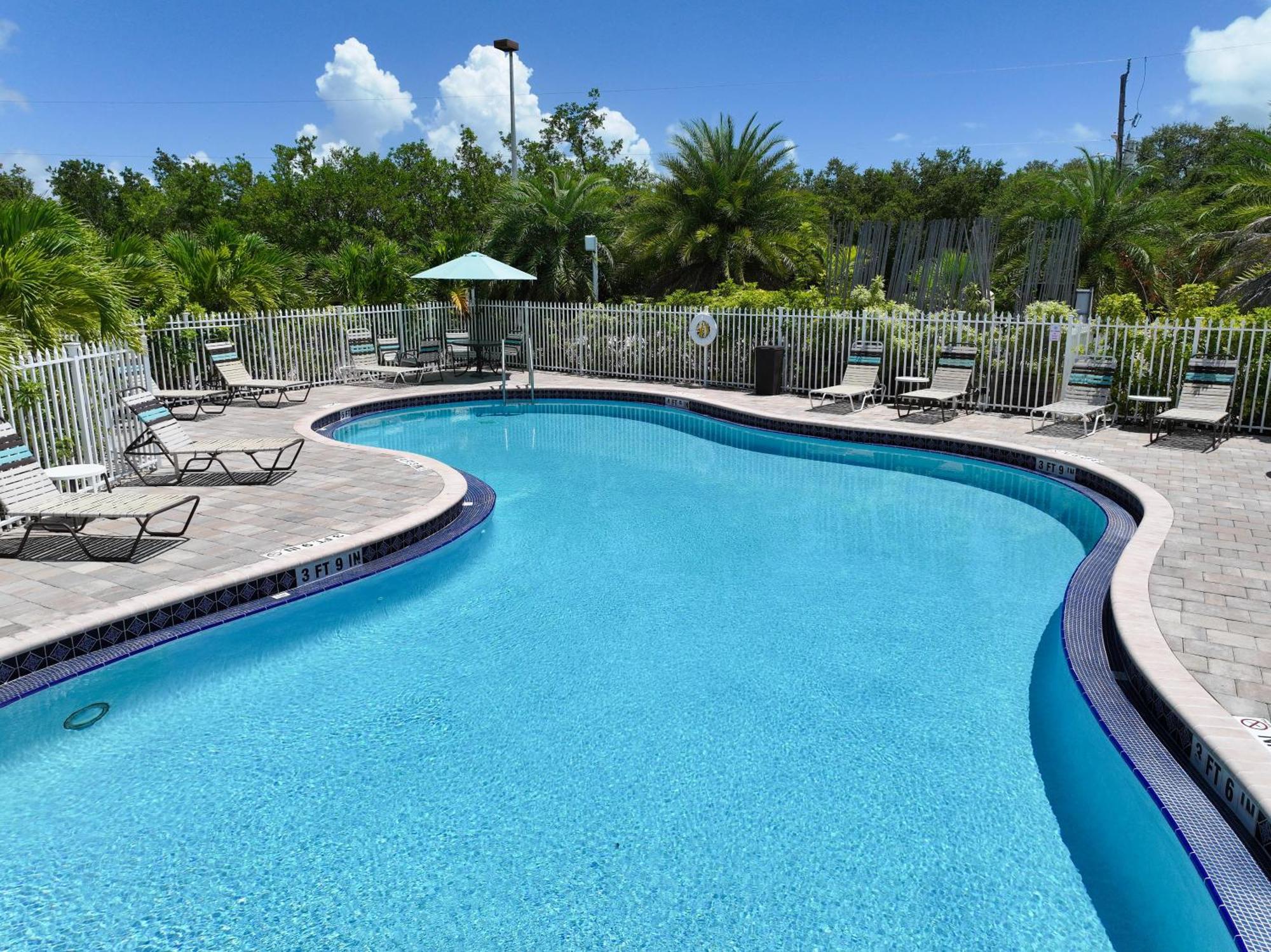 Tower 2 Master Suites, 2 Kings Beds, Marina คีย์ลาร์โก ภายนอก รูปภาพ